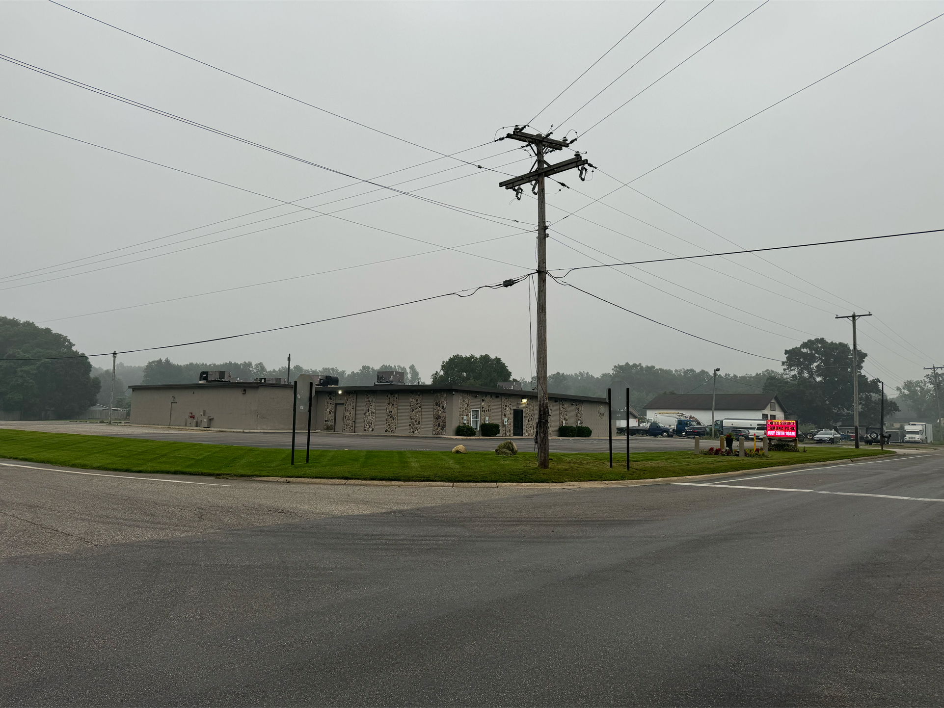 Spring cleanup service Norton Shores